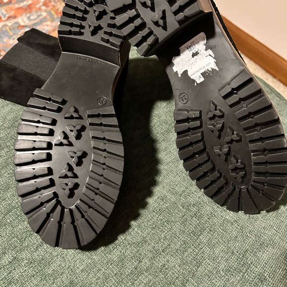 Black suede chunky heel midi boots size 7.5 NEVER WORN - Picture 4 of 5